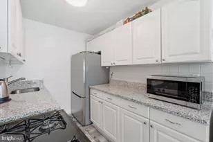 1200 S Arlington Ridge Rd, Arlington, VA 22202 - Photo 13