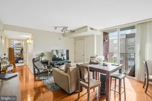 880 N Pollard St, Arlington, VA 22203 - Photo 1