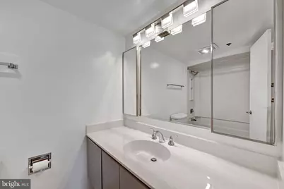 1600 N Oak Street #423, Arlington, VA 22209 - Photo 7