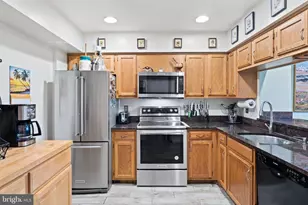 1414 12th St N, Arlington, VA 22209 - Photo 5