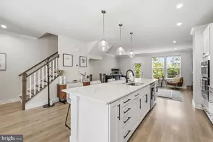 1015 S Taylor Ct, Arlington, VA 22204 - Photo 1