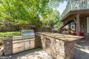 1900 N Nelson St, Arlington, VA 22207 - Photo 57