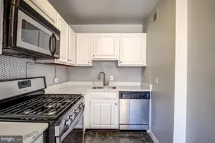 3000 Spout Run Pkwy, Arlington, VA 22201 - Photo 5