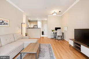 2465 Army Navy Dr, Arlington, VA 22206 - Photo 5