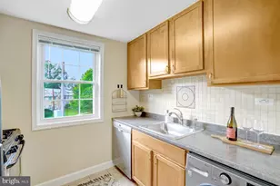 4352 N Pershing Dr, Arlington, VA 22203 - Photo 11