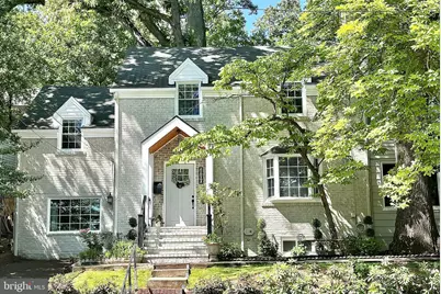 2700 S Grant Street, Arlington, VA 22202 - Photo 1
