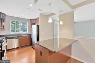 4067 S Four Mile Run Dr, Arlington, VA 22204 - Photo 9