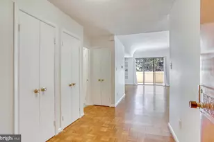 1101 S Arlington Ridge Rd, Arlington, VA 22202 - Photo 3