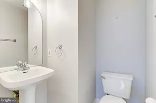 1706 S Edgewood St, Arlington, VA 22204 - Photo 37