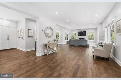 4231 31st Street N, Arlington, VA 22207 - Photo 5