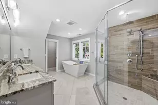 4231 31st St N, Arlington, VA 22207 - Photo 27