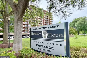 1300 Army Navy Dr, Arlington, VA 22202 - Photo 7