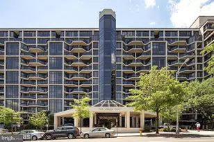 1530 Key Blvd, Arlington, VA 22209 - Photo 1