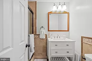 1001 N Vermont St, Arlington, VA 22201 - Photo 31