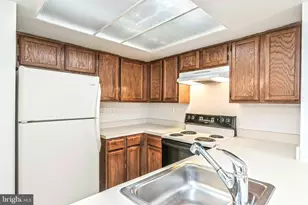 2406 S Walter Reed Dr, Arlington, VA 22206 - Photo 9