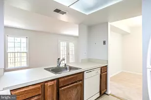 2406 S Walter Reed Dr, Arlington, VA 22206 - Photo 11