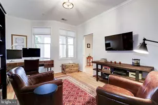 2058 Oakland St, Arlington, VA 22207 - Photo 5