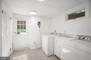 3075 N Pollard Street N, Arlington, VA 22207 - Photo 49