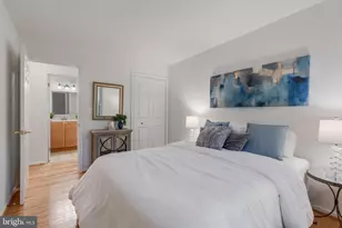 2050 N Calvert St, Arlington, VA 22201 - Photo 19