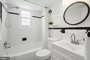 2030 N Vermont St, Arlington, VA 22207 - Photo 9