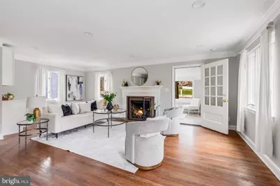 2400 S Arlington Ridge Road, Arlington, VA 22202 - Photo 3