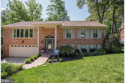 4727 38th Place N, Arlington, VA 22207 - Photo 1