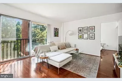 1300 Army Navy Drive #321, Arlington, VA 22202 - Photo 5