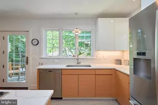 230 N Jackson Street N, Arlington, VA 22201 - Photo 15