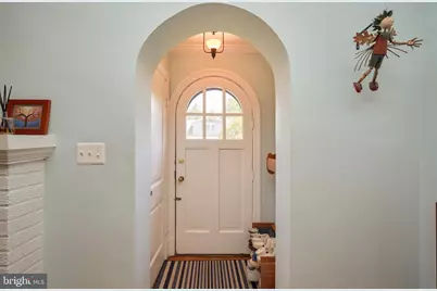 230 N Jackson Street N, Arlington, VA 22201 - Photo 3