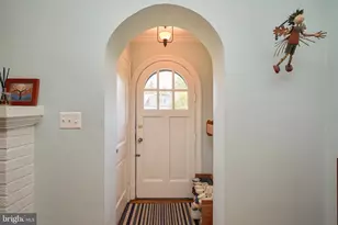 230 N Jackson Street N, Arlington, VA 22201 - Photo 3