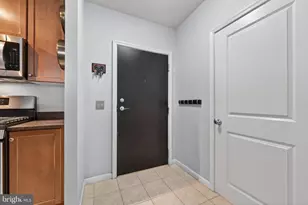 851 N Glebe Rd, Arlington, VA 22203 - Photo 3