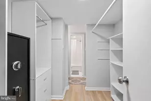 1300 Army Navy Dr, Arlington, VA 22202 - Photo 13