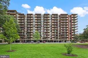 1300 Army Navy Dr, Arlington, VA 22202 - Photo 1
