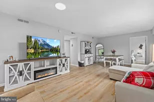 1300 Army Navy Dr, Arlington, VA 22202 - Photo 5