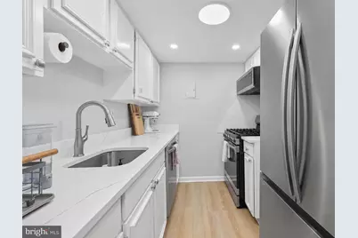 1300 Army Navy Drive #320, Arlington, VA 22202 - Photo 3