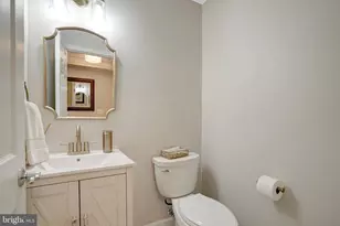 4123 S Four Mile Run Dr, Arlington, VA 22204 - Photo 25