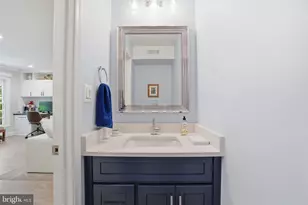 2528 S Walter Reed Dr, Arlington, VA 22206 - Photo 17