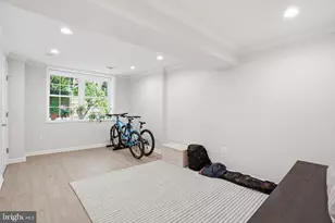 2528 S Walter Reed Dr, Arlington, VA 22206 - Photo 7