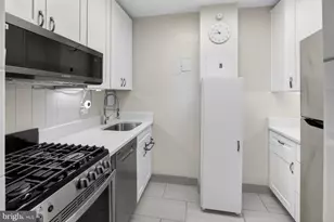 1121 Arlington Blvd, Arlington, VA 22209 - Photo 7