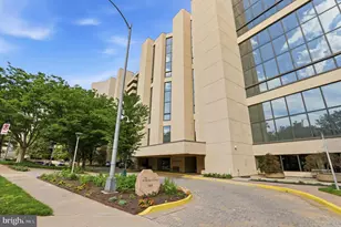 1101 S Arlington Ridge Rd, Arlington, VA 22202 - Photo 35