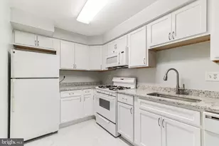 750 Dickerson St, Arlington, VA 22204 - Photo 9