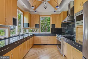 3190 N Woodrow St, Arlington, VA 22207 - Photo 7