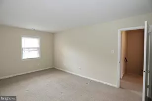2215 N Somerset St, Arlington, VA 22205 - Photo 19