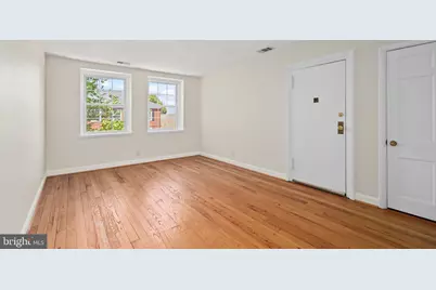 2880 S Abingdon Street #C2, Arlington, VA 22206 - Photo 3