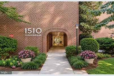 1510 12th Street N #303, Arlington, VA 22209 - Photo 1