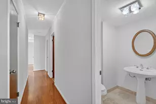 1016 S Wayne St, Arlington, VA 22204 - Photo 11