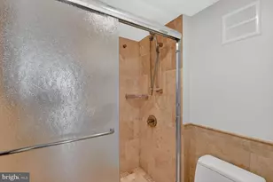 1016 S Wayne St, Arlington, VA 22204 - Photo 17