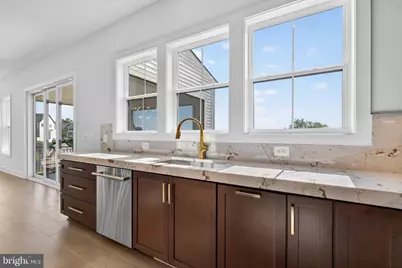 861 N Manchester Street, Arlington, VA 22205 - Photo 17