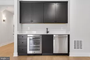 881 N Manchester St, Arlington, VA 22205 - Photo 63