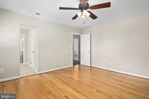 2542 N Wakefield St, Arlington, VA 22207 - Photo 29
